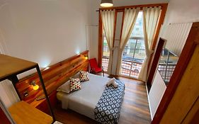 VOY Hostales - Poniente